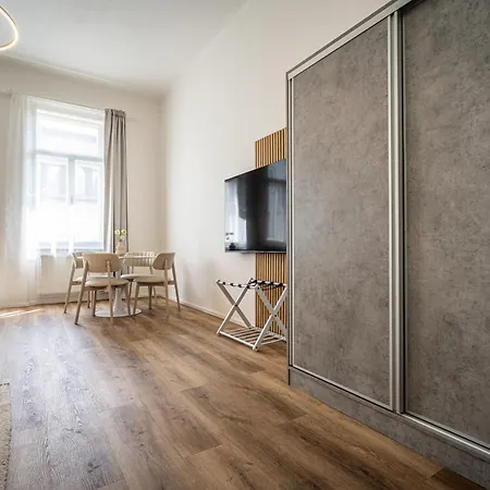 Lägenhet Apartmanovy Dum Centrum *
