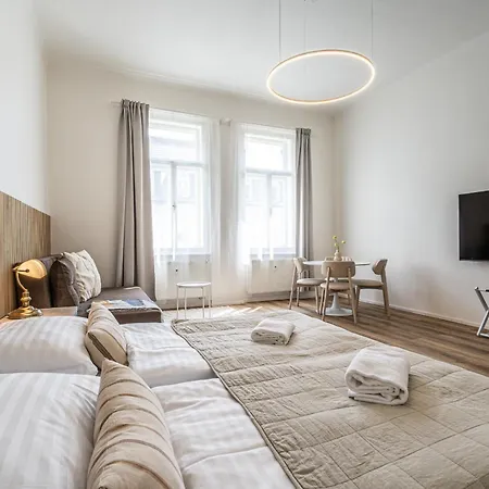 Lägenhet Apartmanovy Dum Centrum